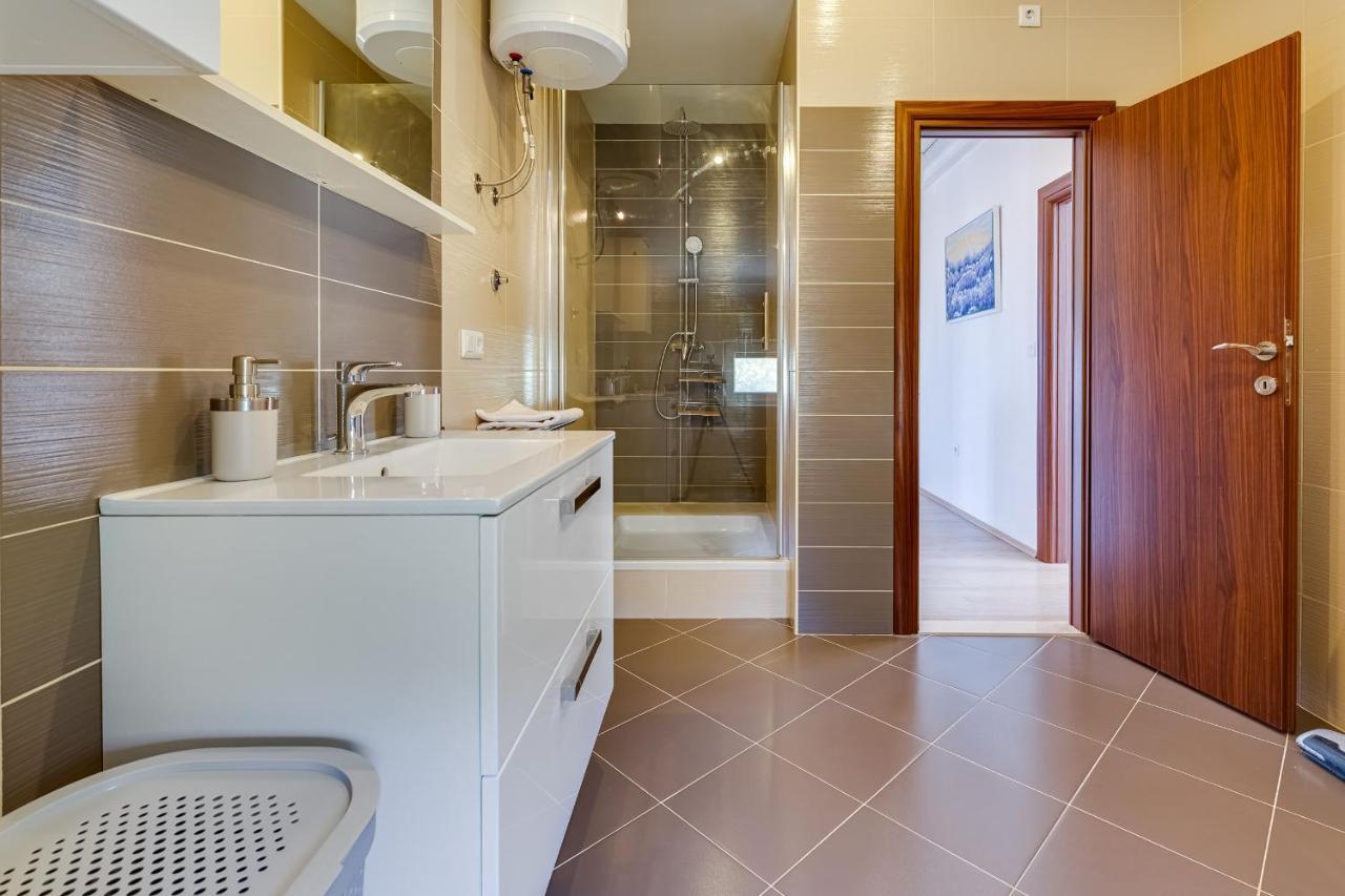 Apartman View Preko Luaran gambar