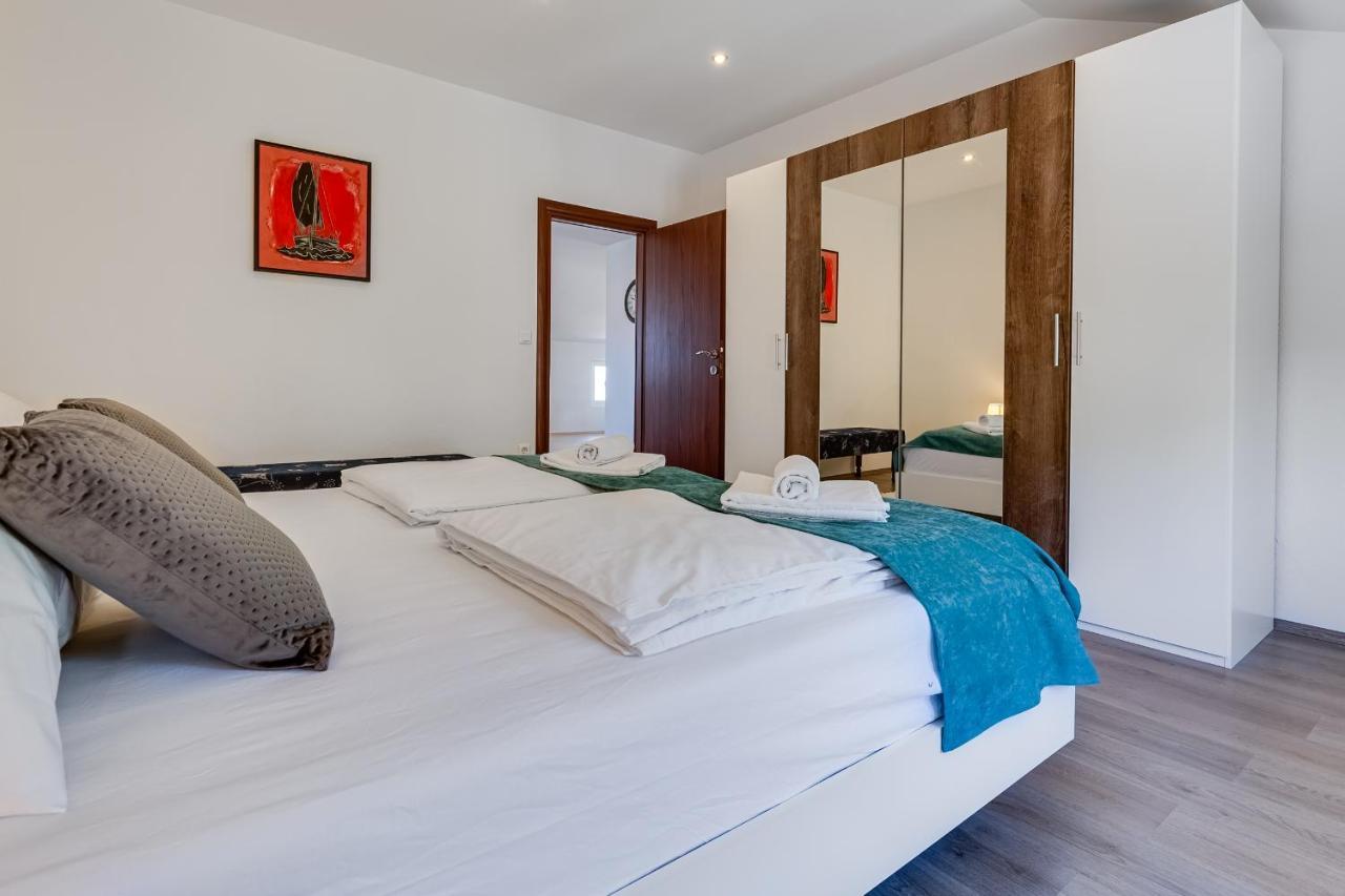 Apartman View Preko Luaran gambar